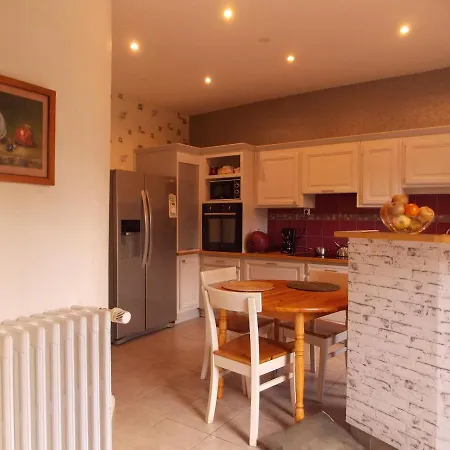 La Vie De Chateau En Toute Amitie Et Simplicite