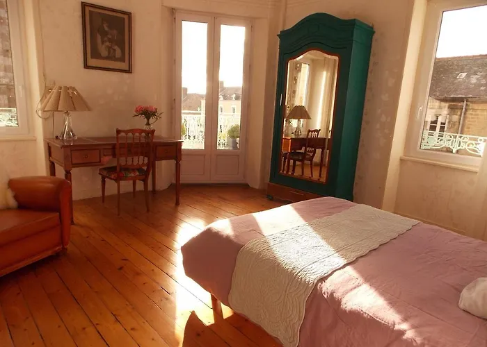 La Vie De Chateau En Toute Amitie Et Simplicite * Montaudin